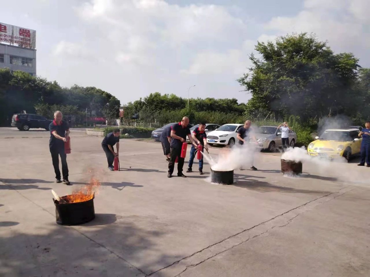 Brandövning vid Zhejiang Jufeng Co., Ltd:s verksamhetsserie 